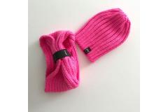 Wool set hat with necklace neon pink